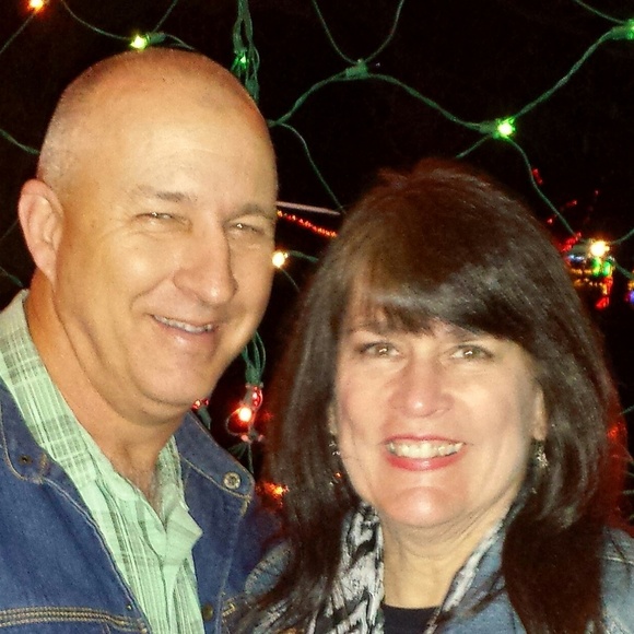 Meet your Posher, Sandy - Picture 1 of 1